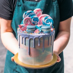 Gender Reveal Drizzle Cake