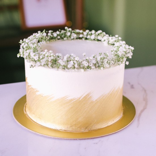 Gold Ombre Cake with Baby's Breath