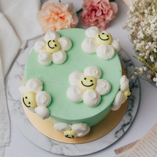 Happy Daisies Cake