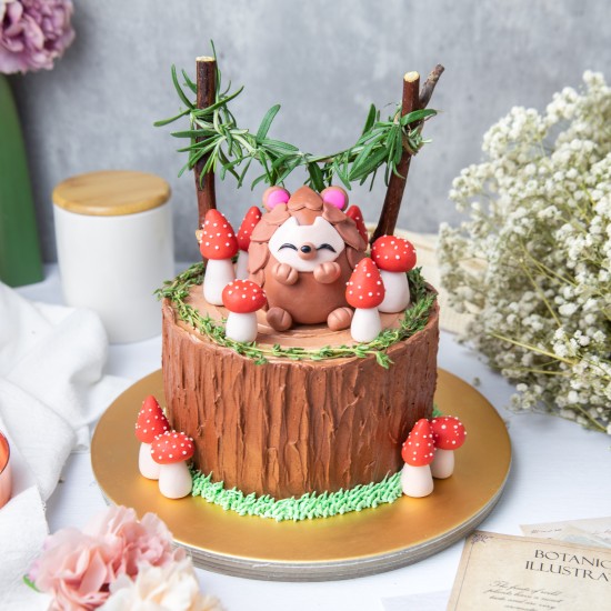 Hedgehog Woodland Cake