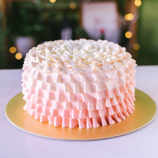 Piped Ruffles Cake