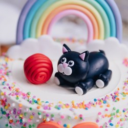 Fondant Black Cat with Yarn Topper