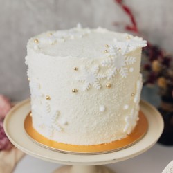 White Christmas Cake