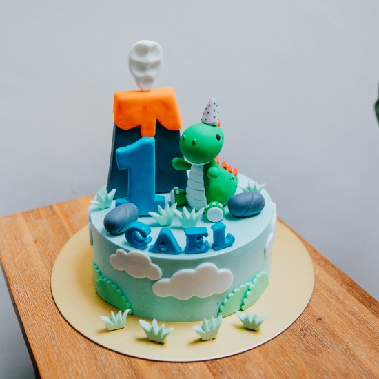 Party Dinosaur and Volcano Cake