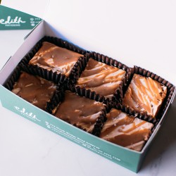 Salted Speculoos Blondies