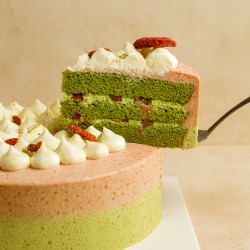 Strawberry Matcha Cake