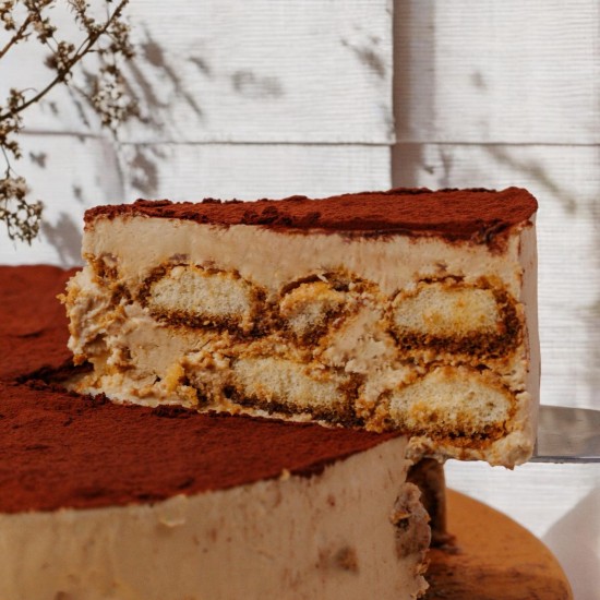 Tiramisu Cake