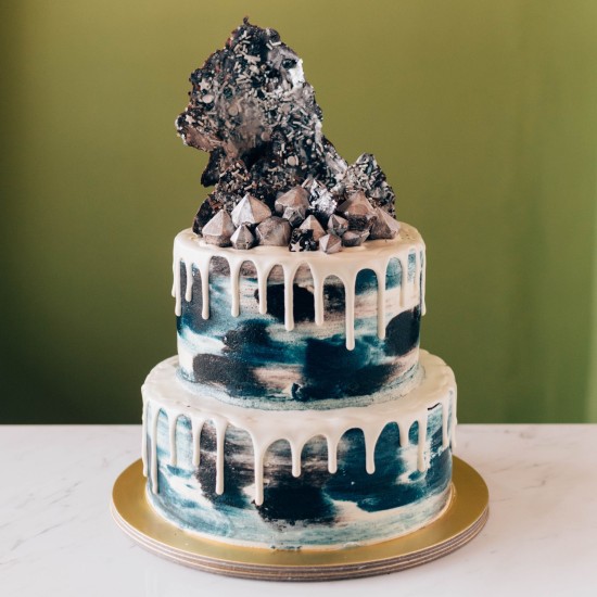 Black & Navy Blue Marble with Silver Chocolate Sails - Two Tier